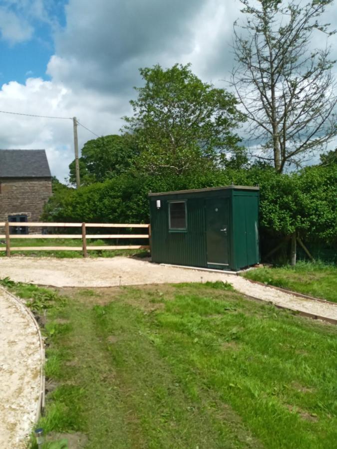 Orchard Meadow Shepherd Huts Leek-Buxton-Ashbourne Upper Elkstone Exterior photo