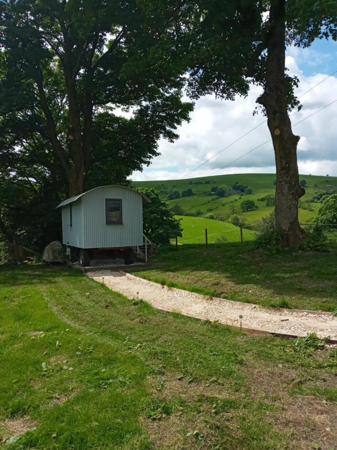 Orchard Meadow Shepherd Huts Leek-Buxton-Ashbourne Upper Elkstone Exterior photo