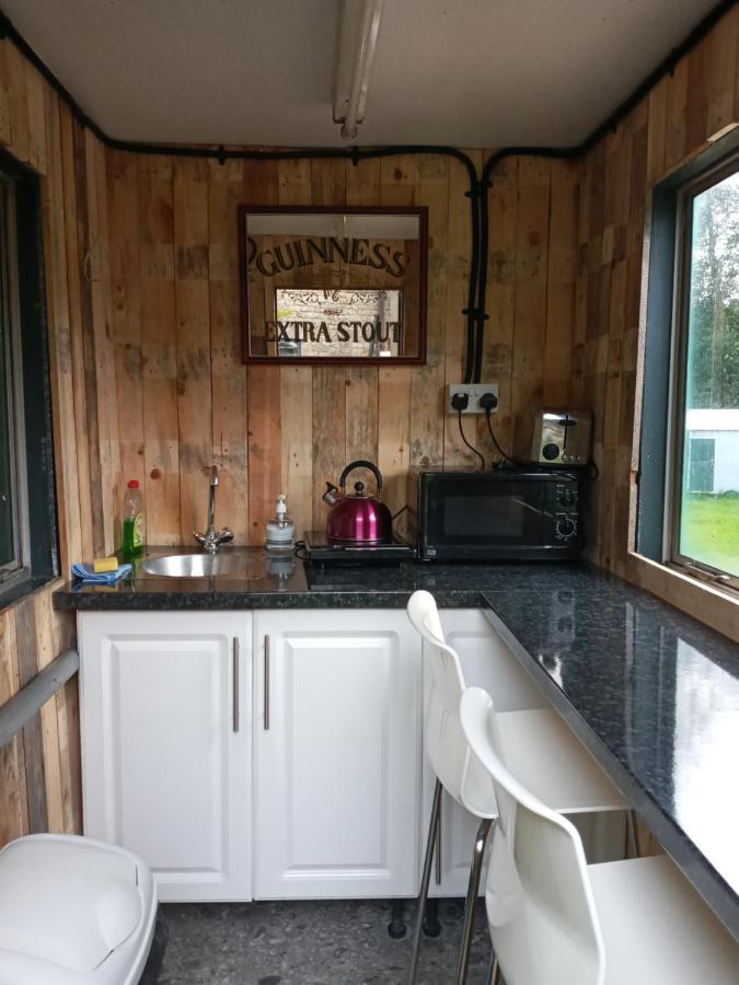 Orchard Meadow Shepherd Huts Leek-Buxton-Ashbourne Upper Elkstone Exterior photo